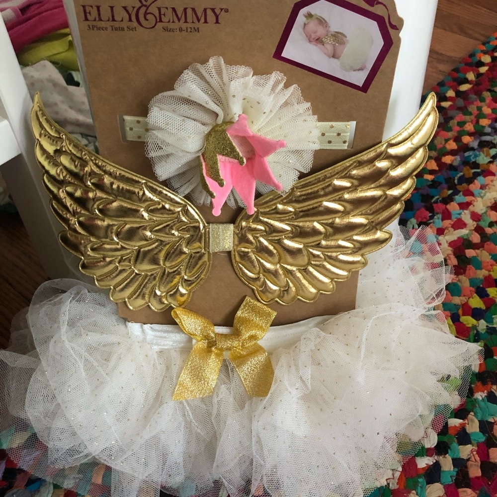 Three piece newborn tutu set for photograph
